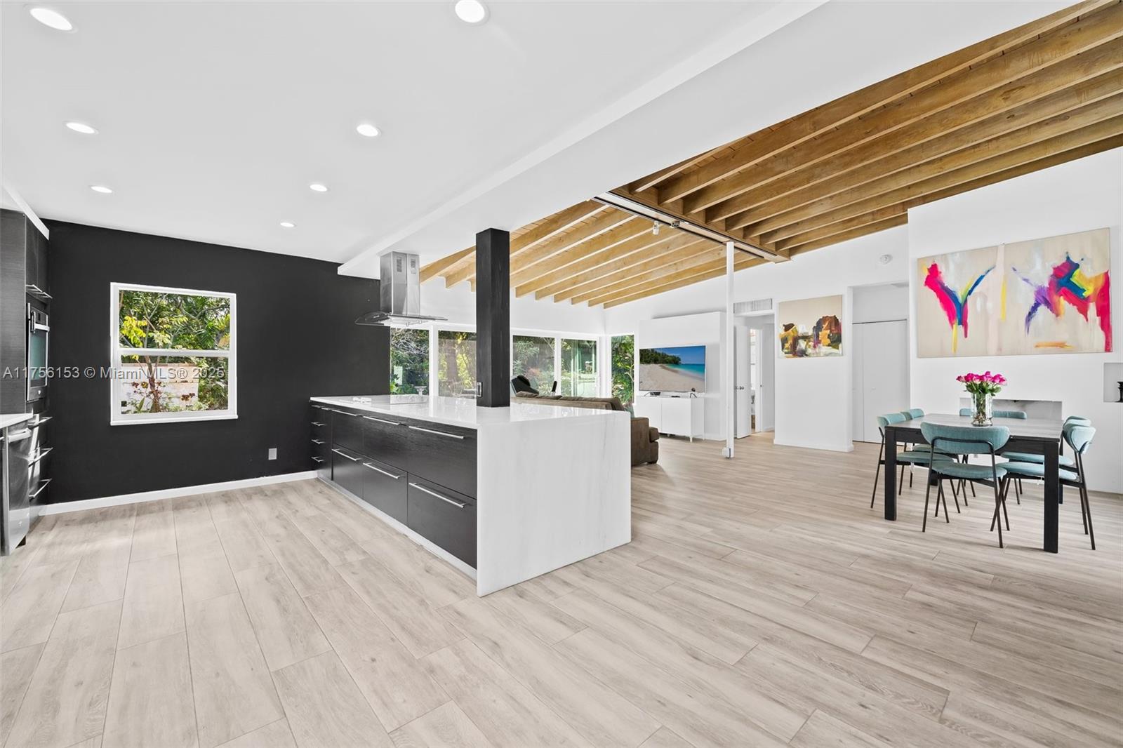 836 SW 18th Ct