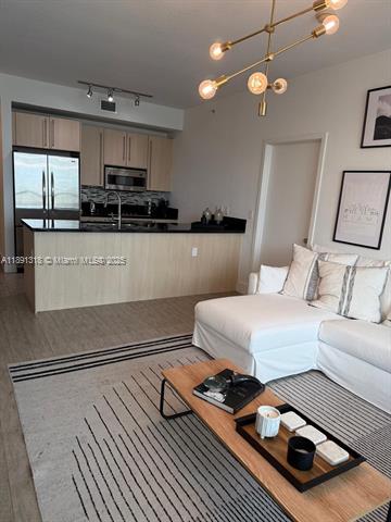 1111 SW 1st Ave UPH4017-