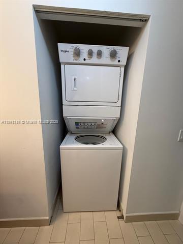 THE AXIS ON BRICKELL II C - Residential Lease