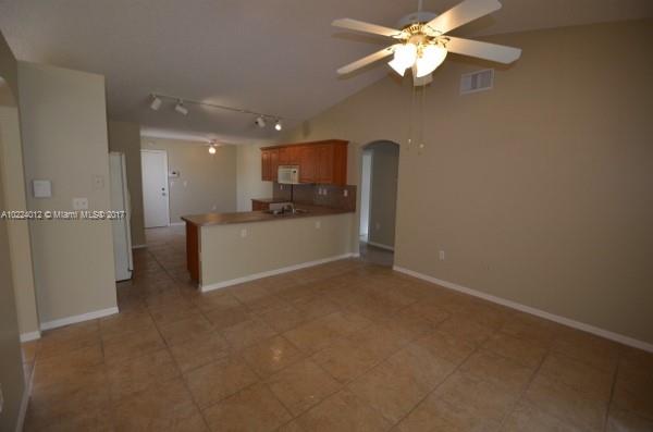 Flamingo Estates 150-6 B - Residential Lease