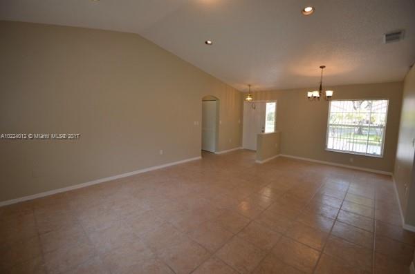 Flamingo Estates 150-6 B - Residential Lease