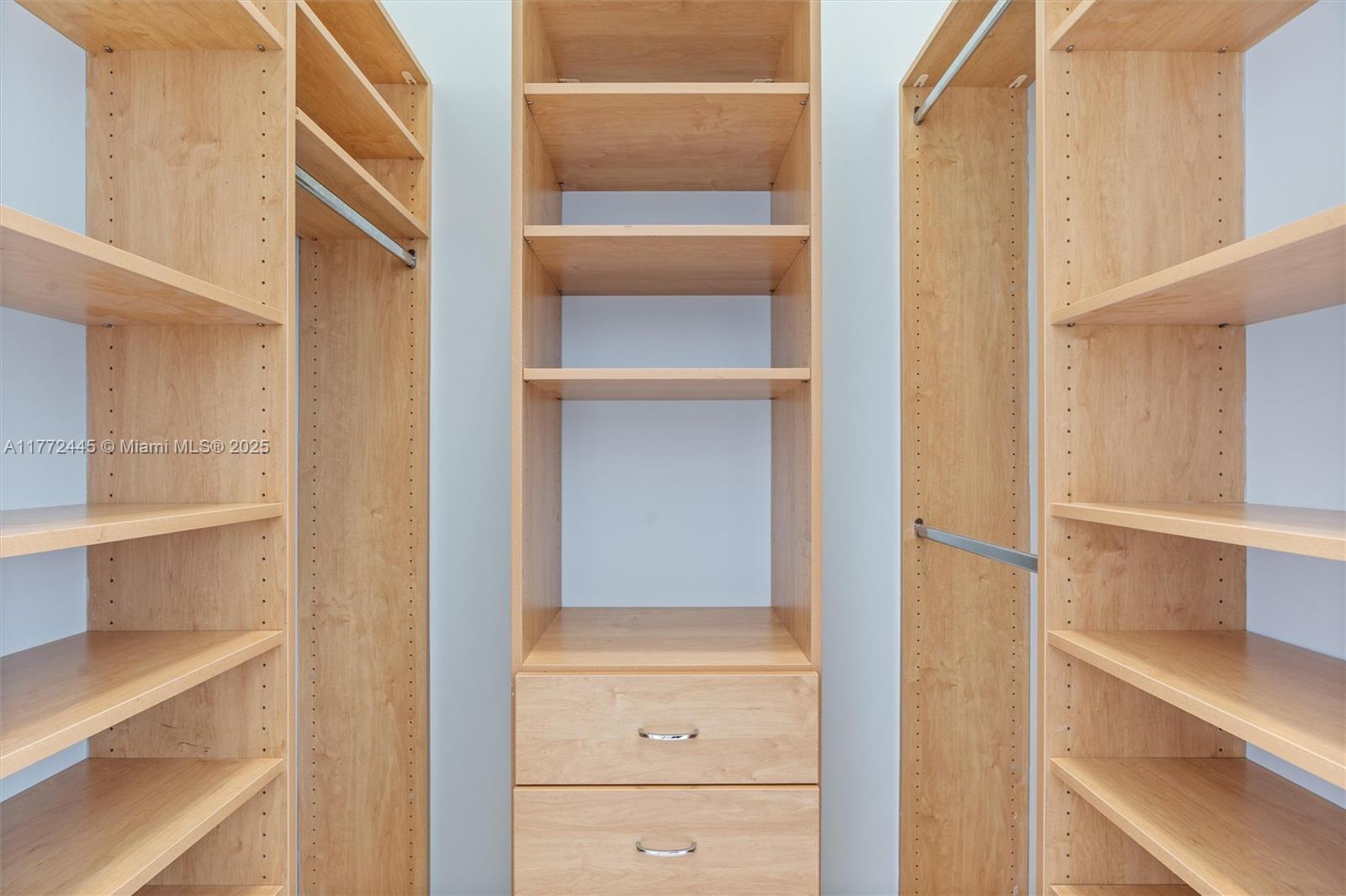 ICON BRICKELL NO TWO - Residential