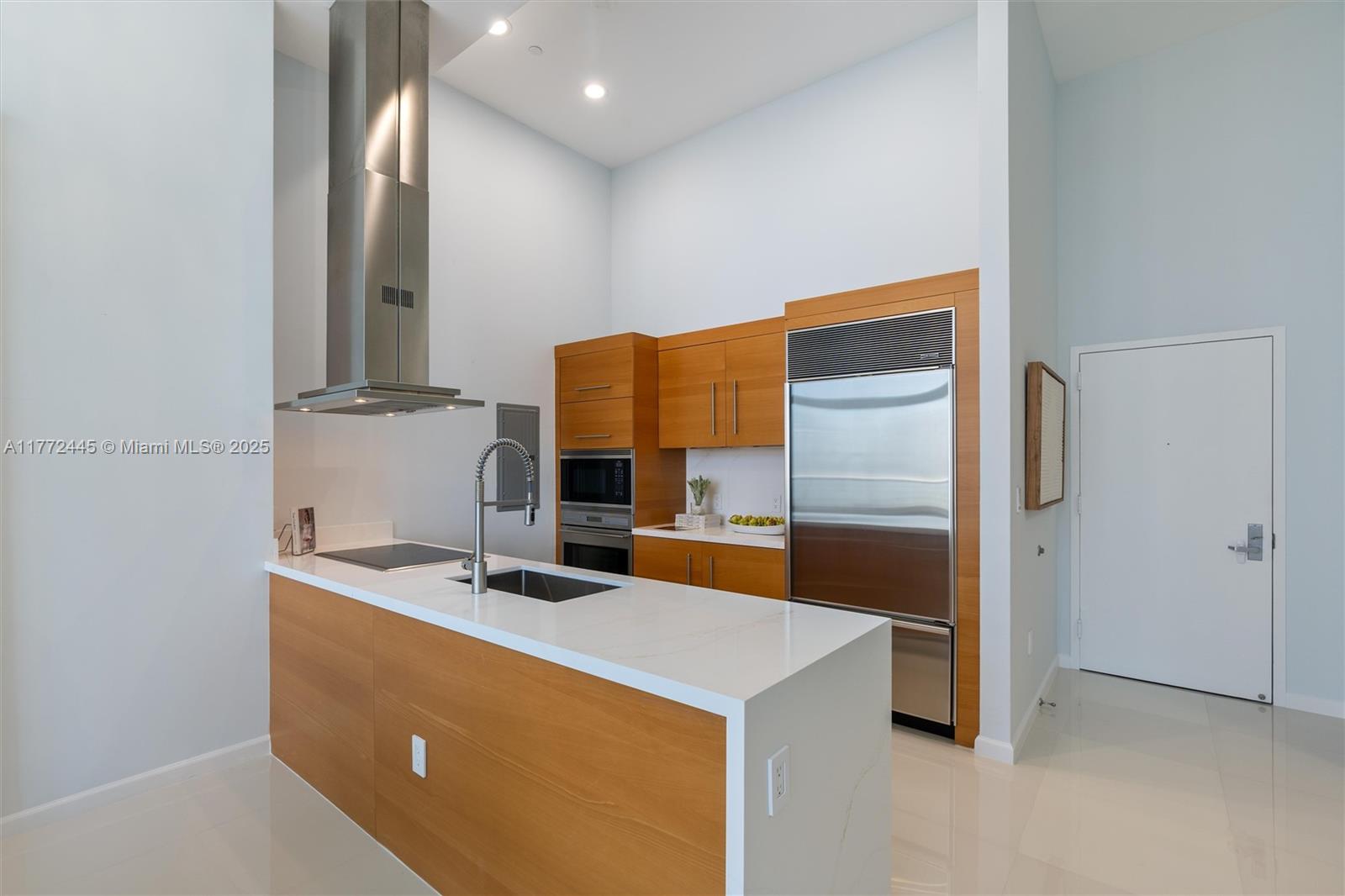 495 Brickell Ave 2203