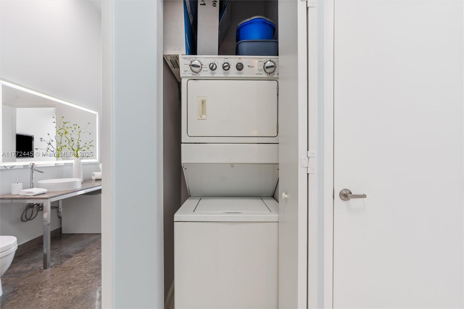 ICON BRICKELL NO TWO - Residential