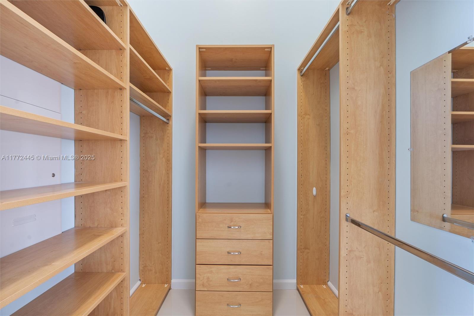 ICON BRICKELL NO TWO - Residential