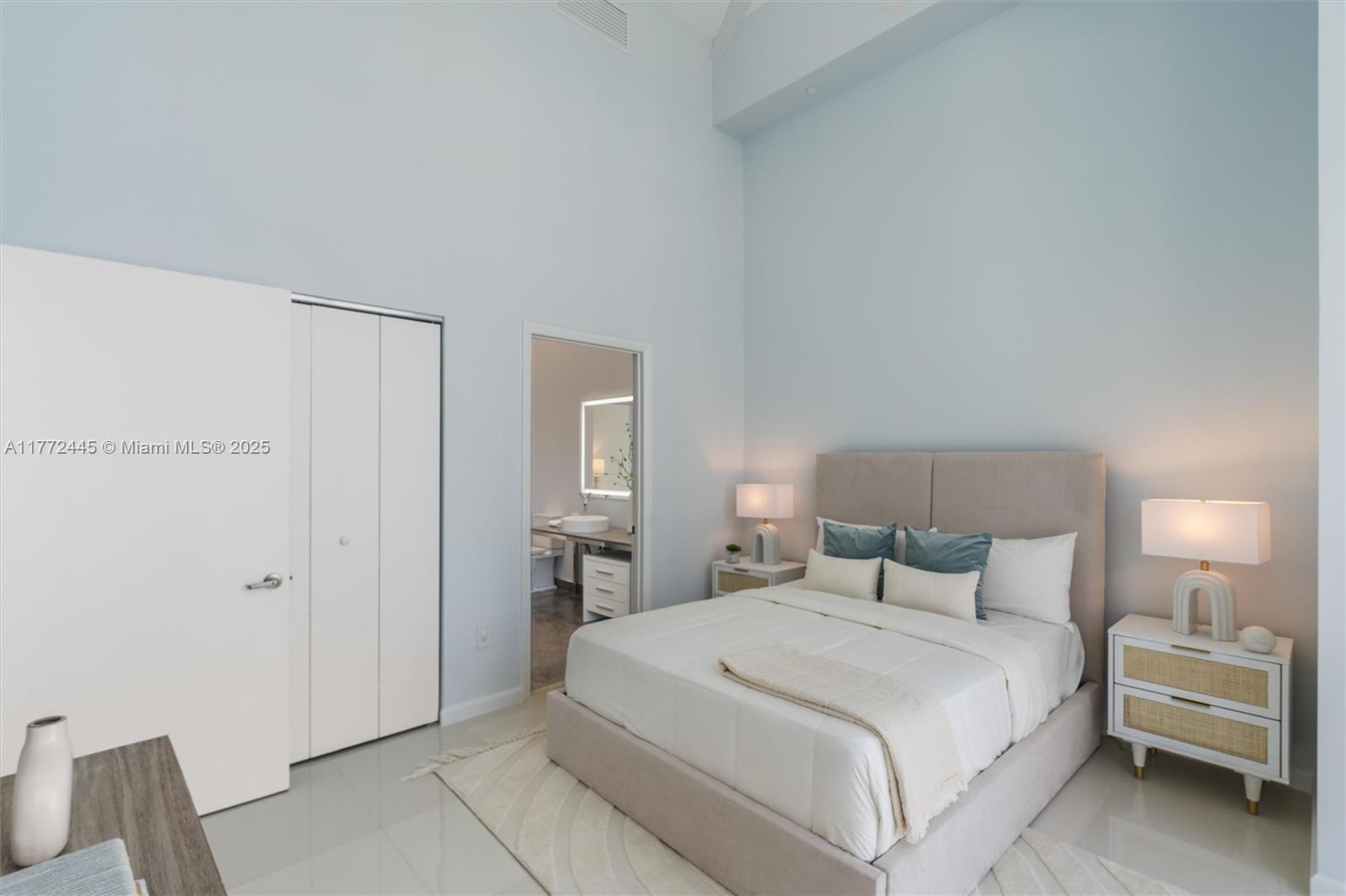 ICON BRICKELL NO TWO - Residential