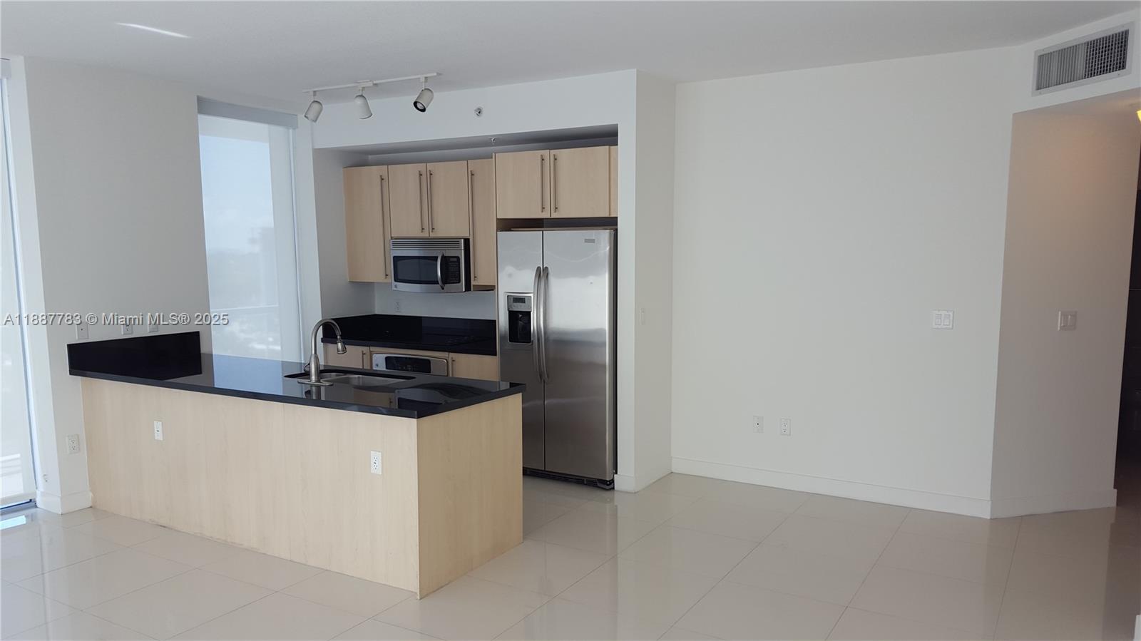 79 SW 12 ST 1506-S