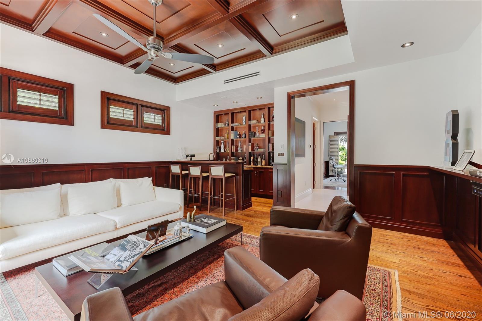 HAMMOCK LAKE - Residential