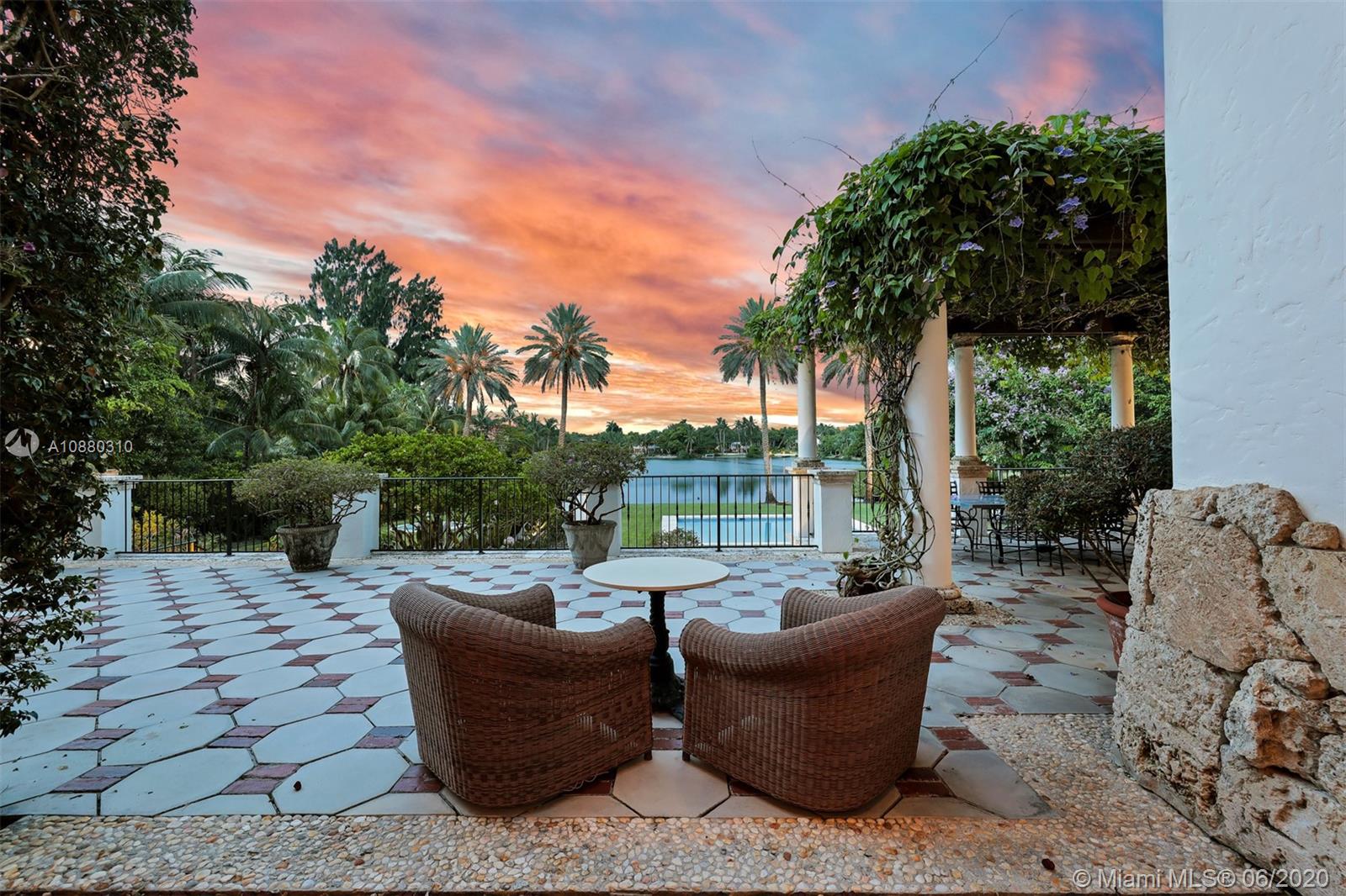 HAMMOCK LAKE - Residential