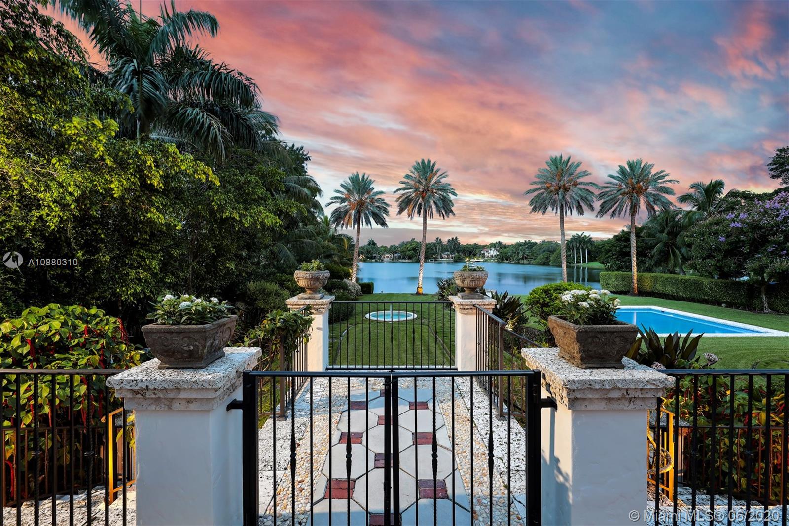 HAMMOCK LAKE - Residential