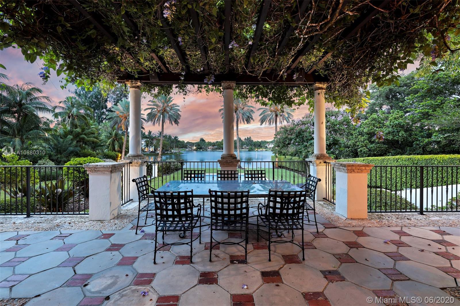 HAMMOCK LAKE - Residential