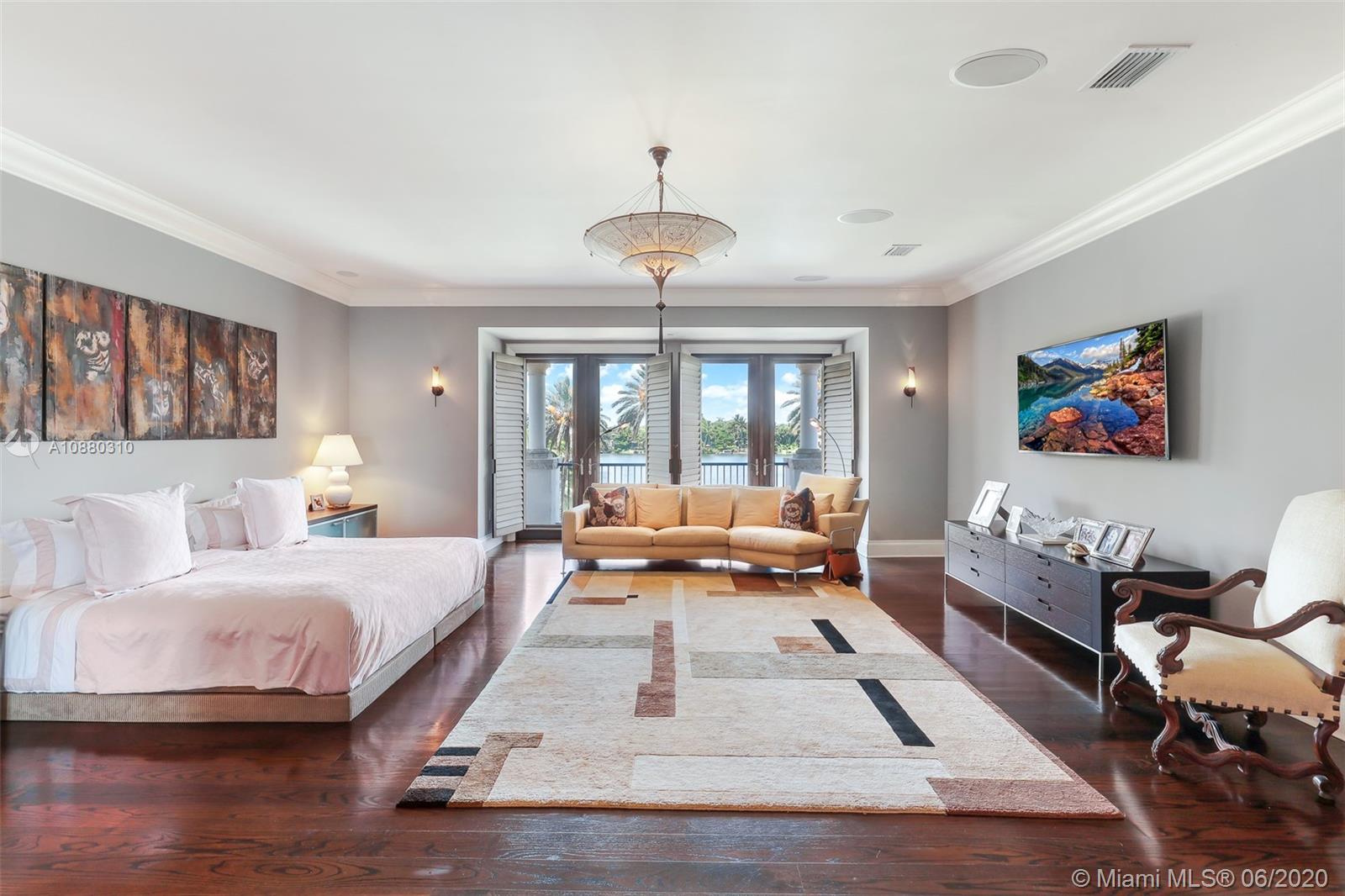 HAMMOCK LAKE - Residential