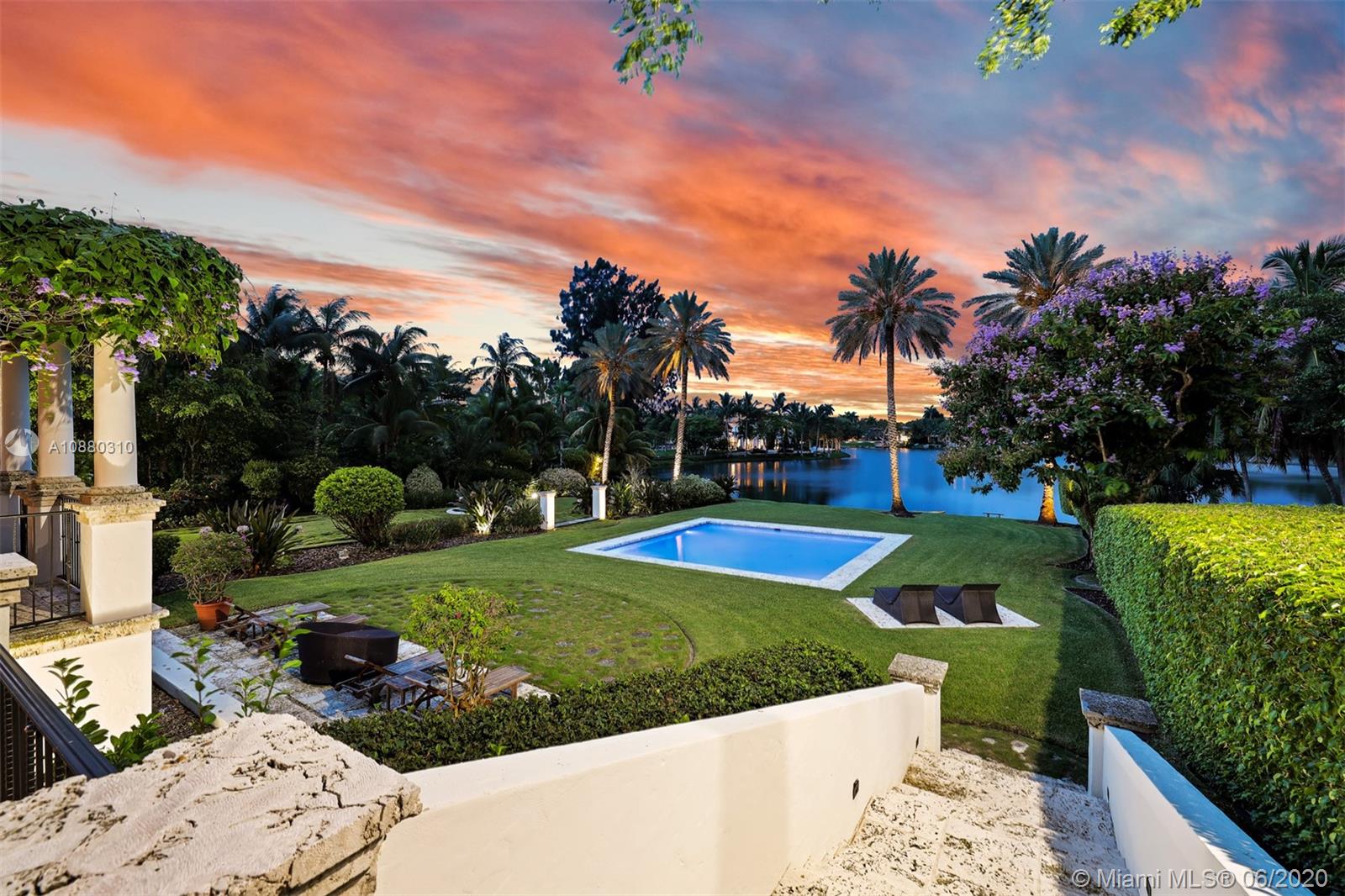 HAMMOCK LAKE - Residential