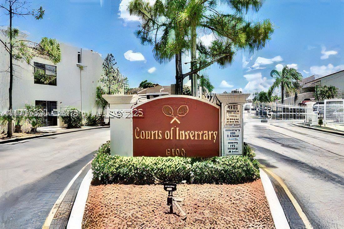 COURTS OF INVERRARY PHASE - Residential