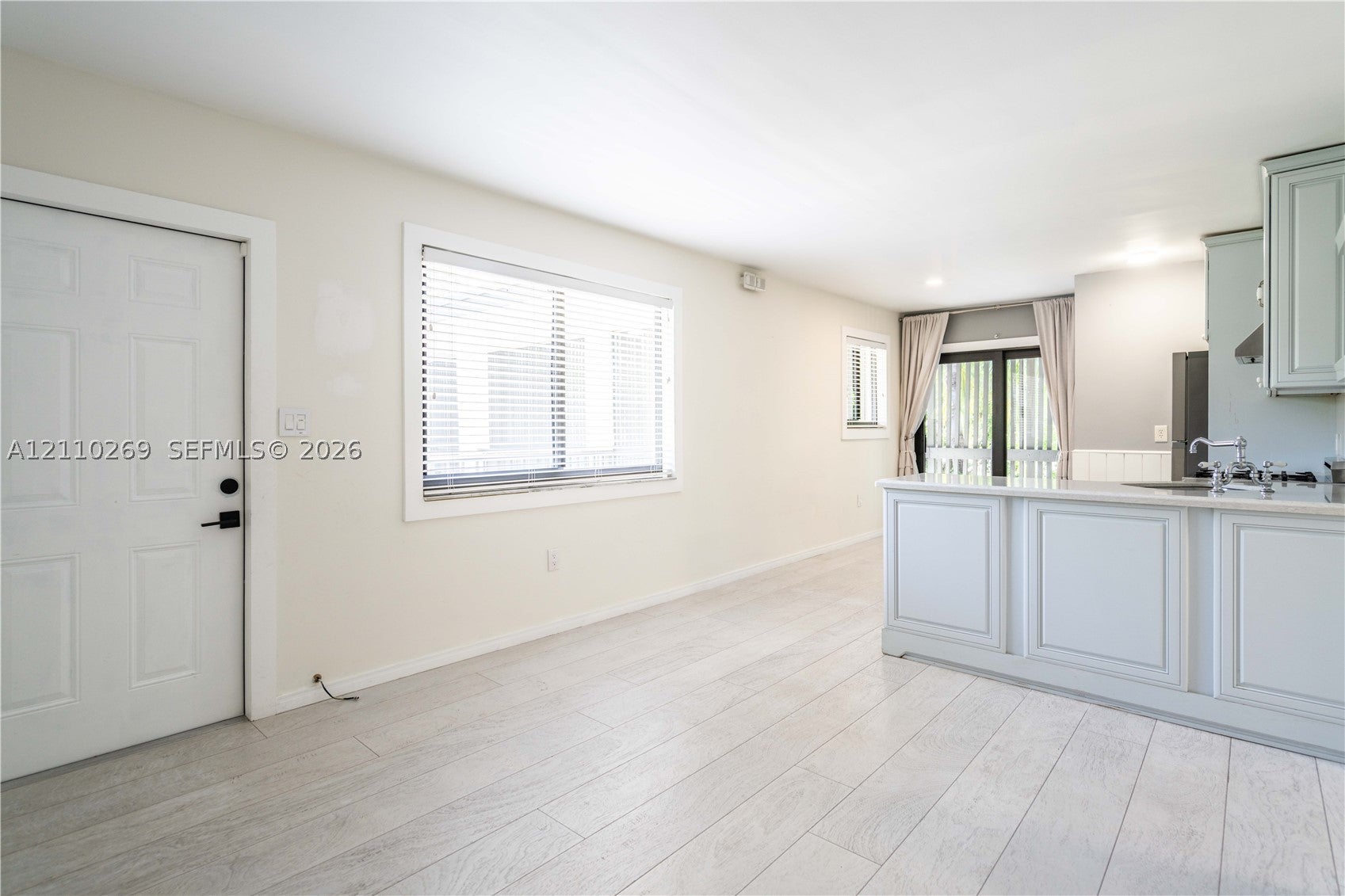 3265 Virginia St 14