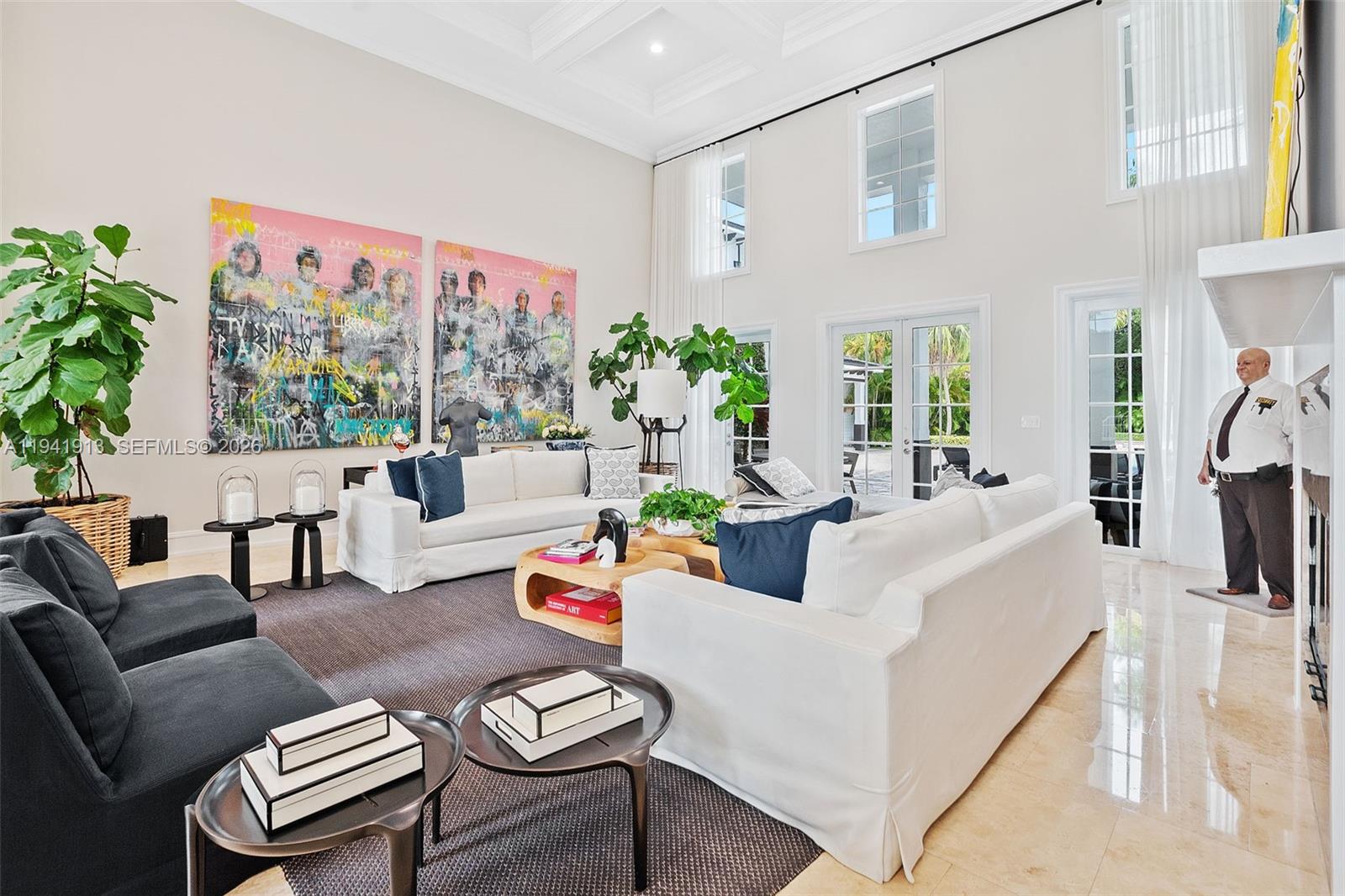 TOWN & RANCH ESTS - Residential