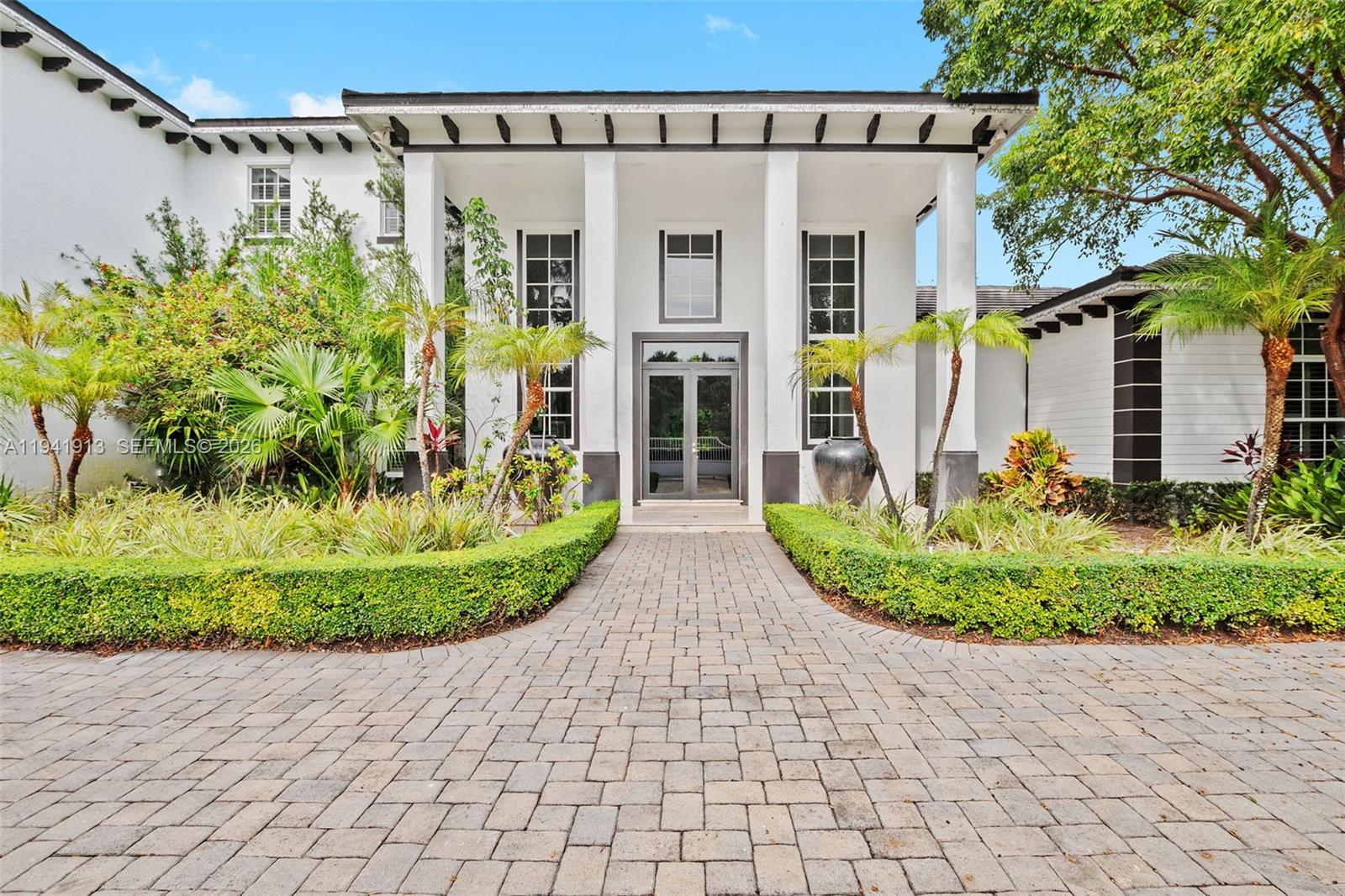 5901 Rolling Road Dr