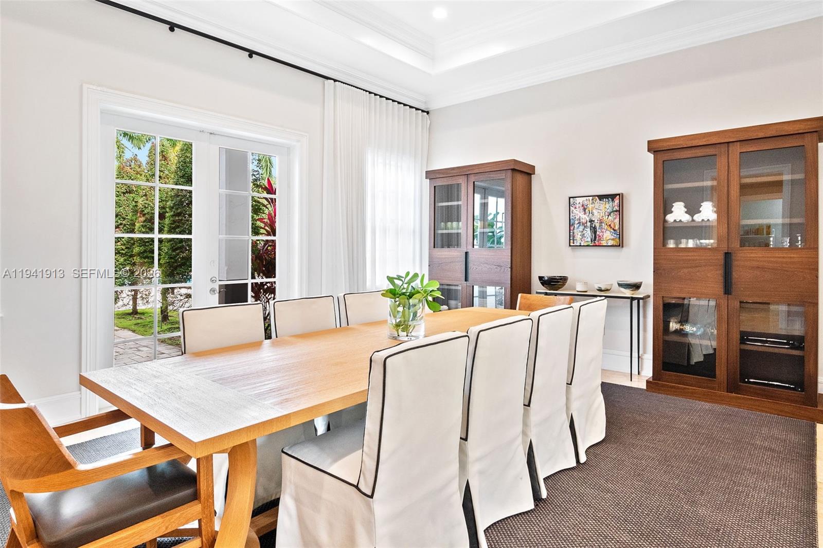 TOWN & RANCH ESTS - Residential