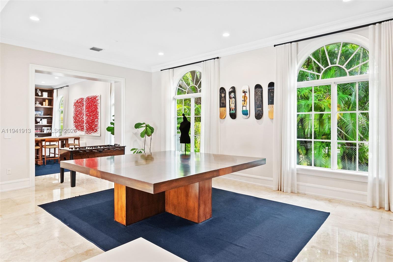 TOWN & RANCH ESTS - Residential