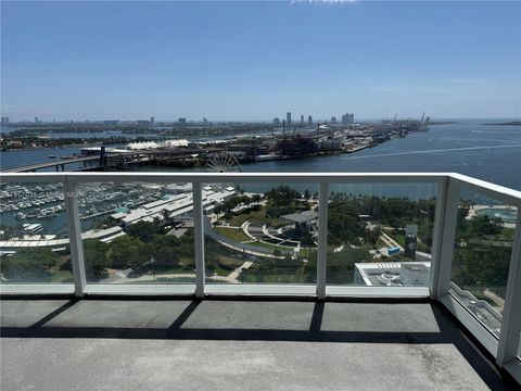 253 NE 2nd St 3009 Miami FL 33132