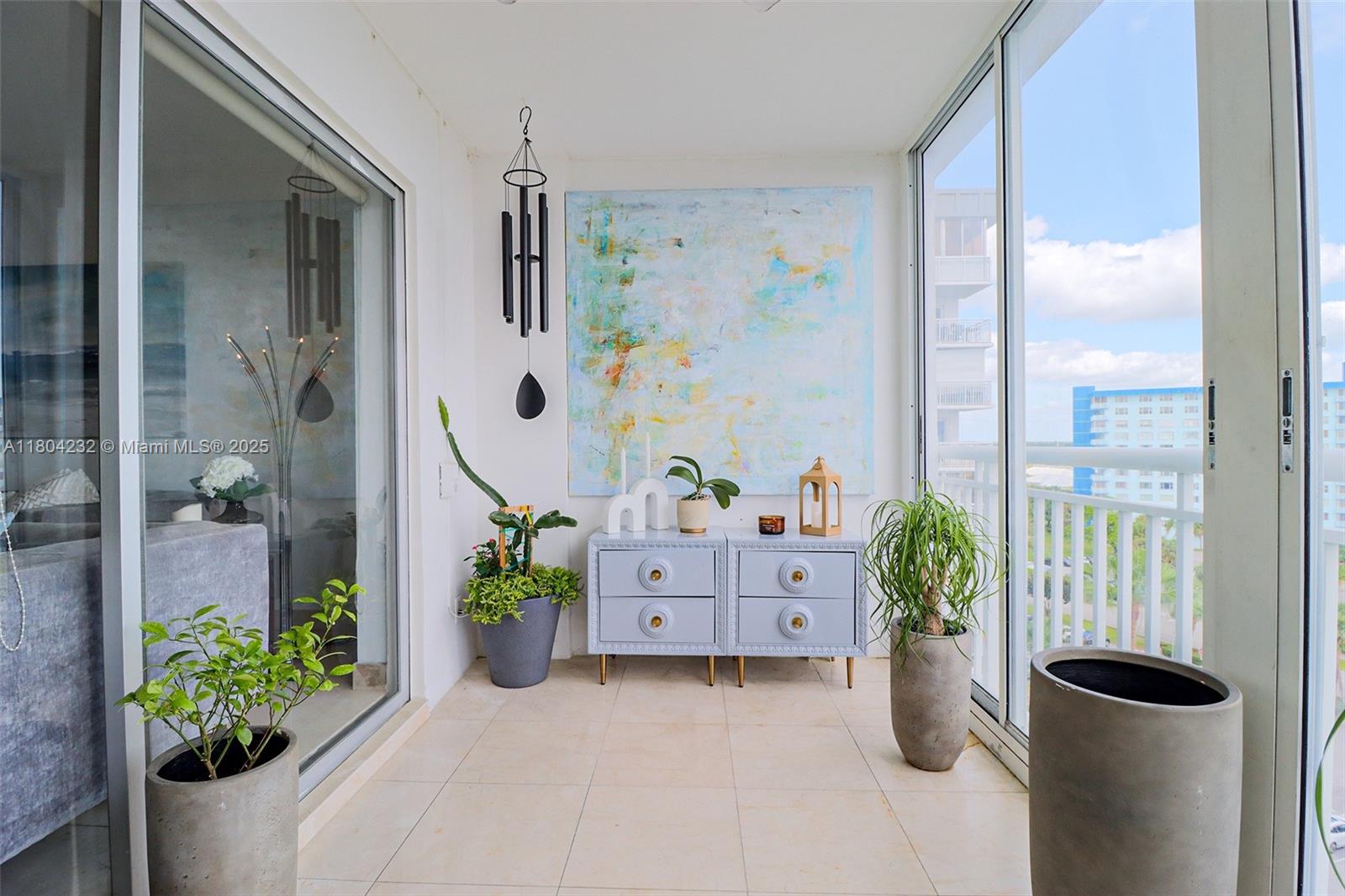 HILLCREST EAST NO 25 COND - Residential