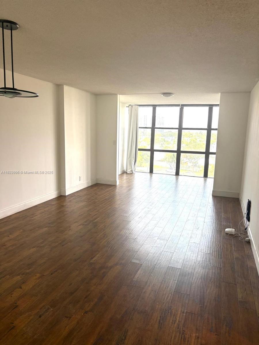 OCEANVIEW PARK CONDO - Residential Lease