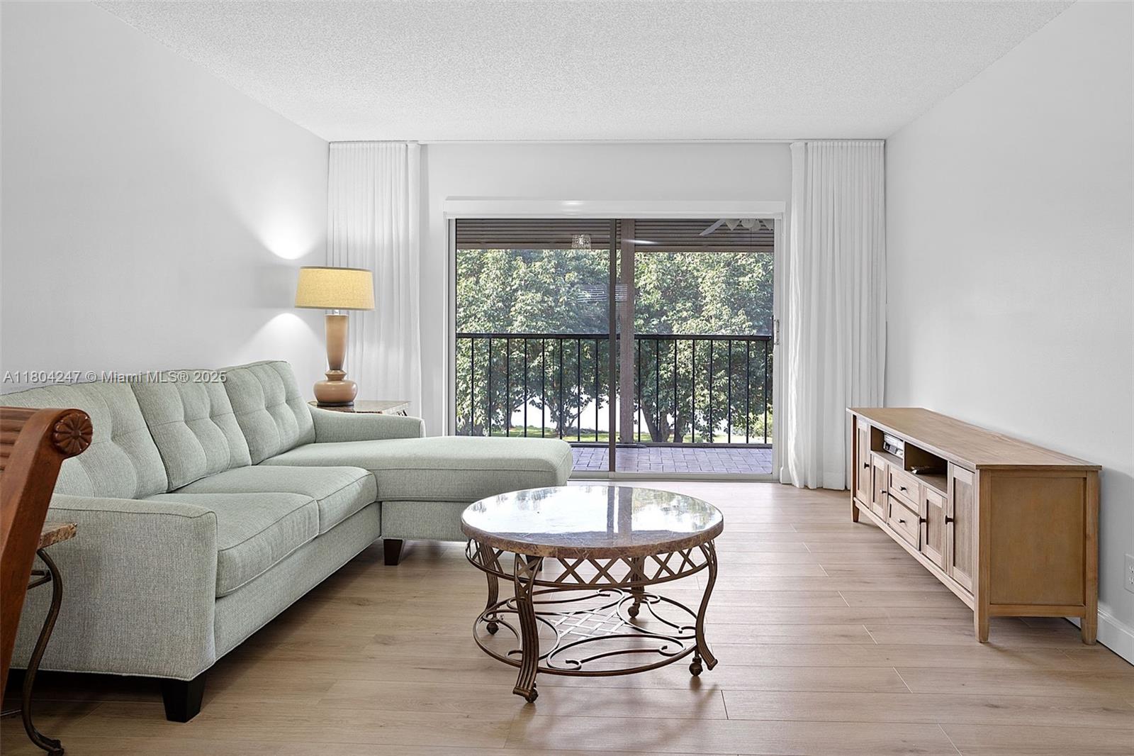 Rental Property at 5900 Nw 44th St 412, Lauderhill, Miami-Dade County, Florida - Bedrooms: 2 
Bathrooms: 2  - $2,000 MO.