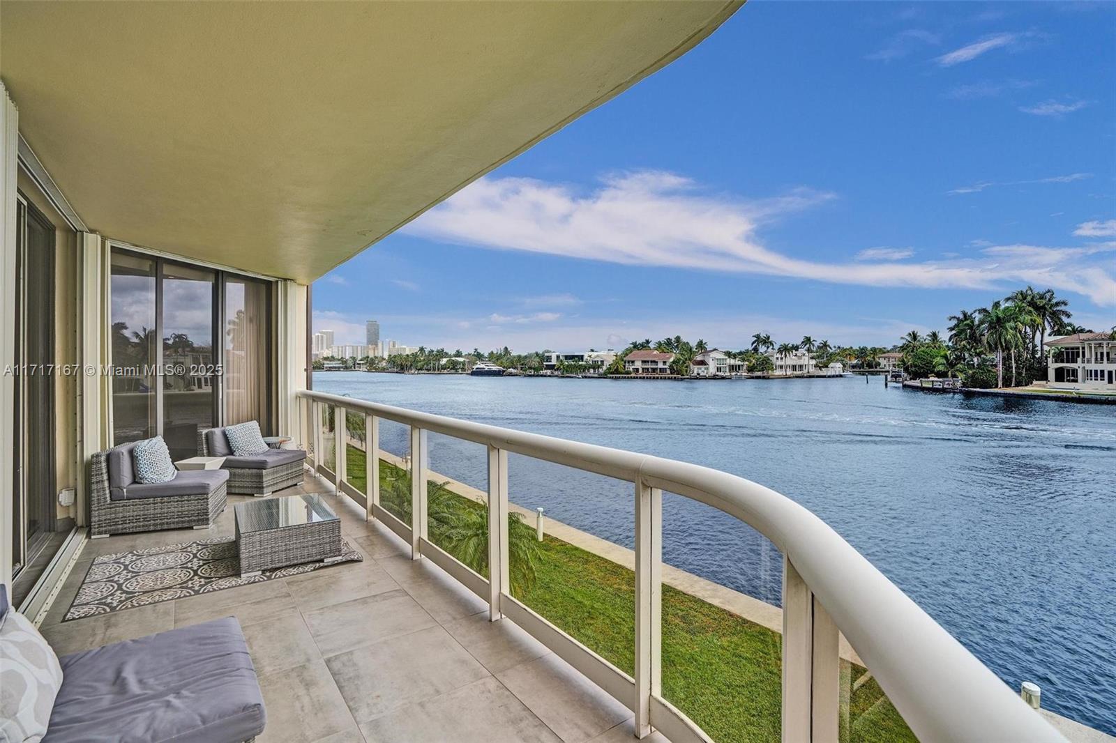TERRACES NORTH TURNBERRY - Residential