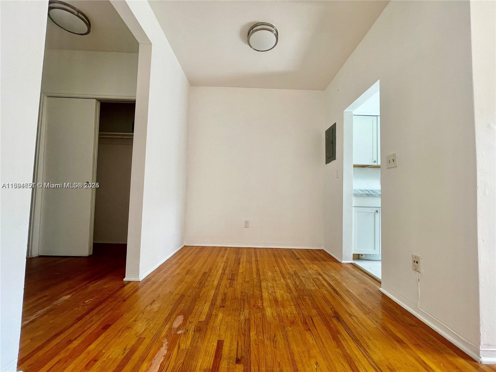 BISCAYNE BCH SUB - Residential Lease