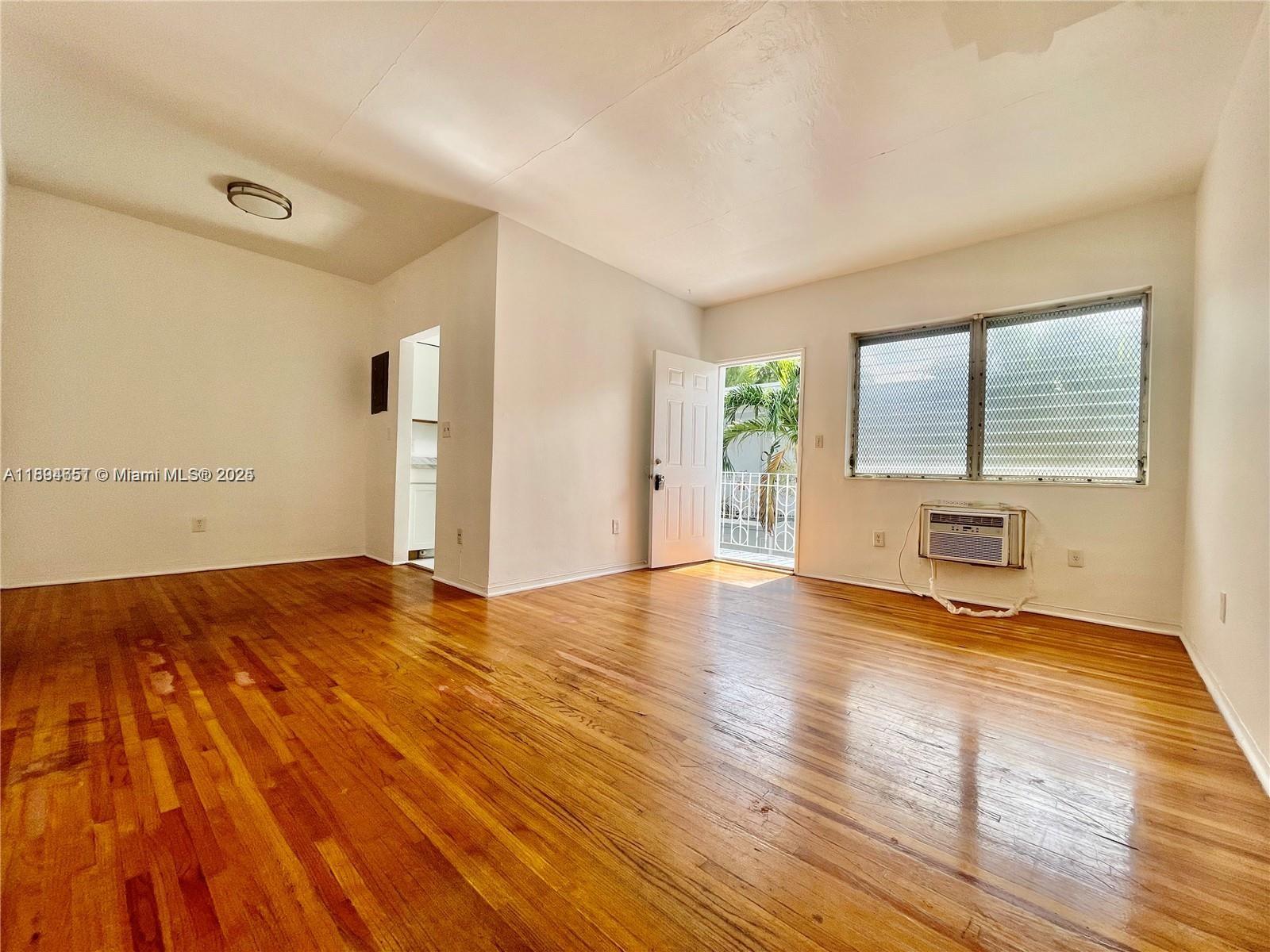 BISCAYNE BCH SUB - Residential Lease