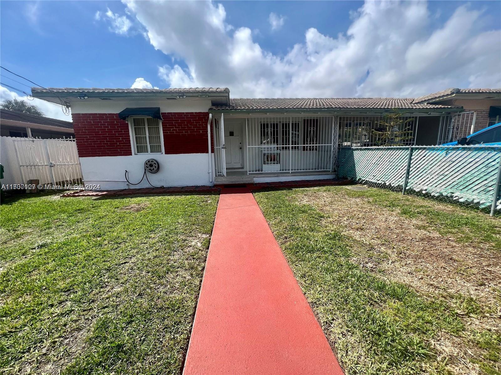 TENANT OCCUPIED / TENANT HAS NOT PROVIDED ACCESS TO SHOW. TEXT LISTING AGENT FOR RAPID RESPONSE DO NOT CALL. GIVE INFORMATION WHEN TEXTING AGENT AND WHEN I GET ACCESS I WILL GET BACK TO YOU. DO NOT DISTURB TENANTS! DO NOT KNOCK ON TENANTS DOOR THEY WILL NOT OPEN OR SHOW!