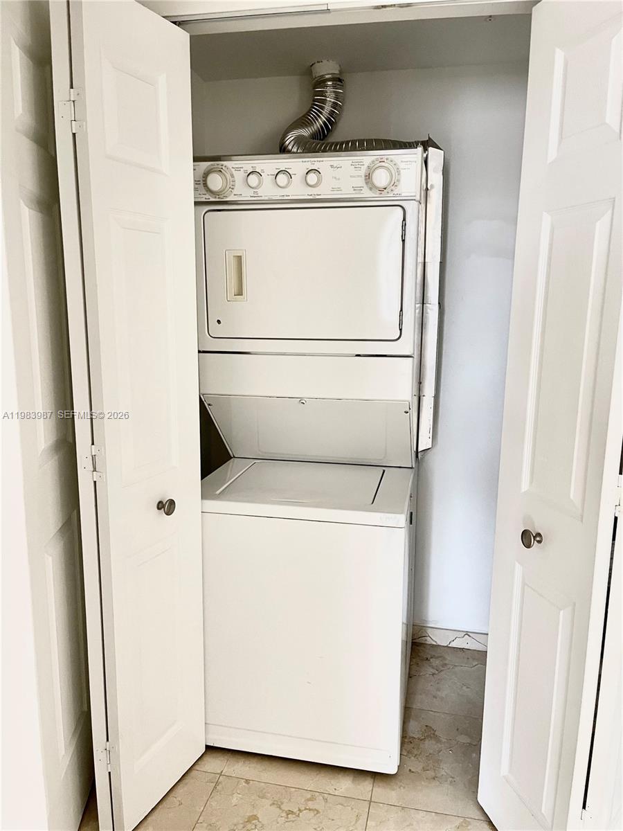 THE MINORCA CONDO - Residential Lease