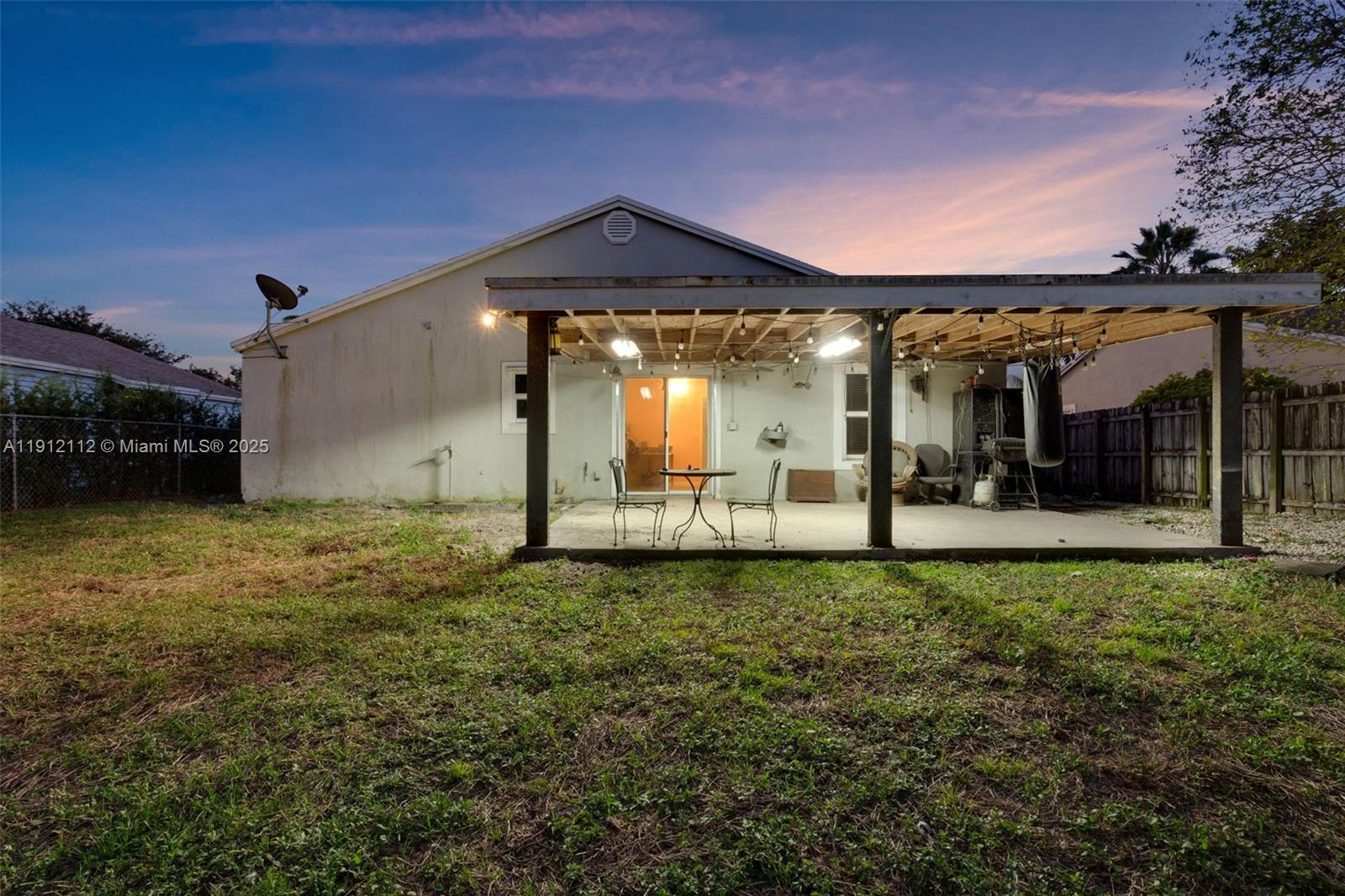 SUMMER LAKE - Residential