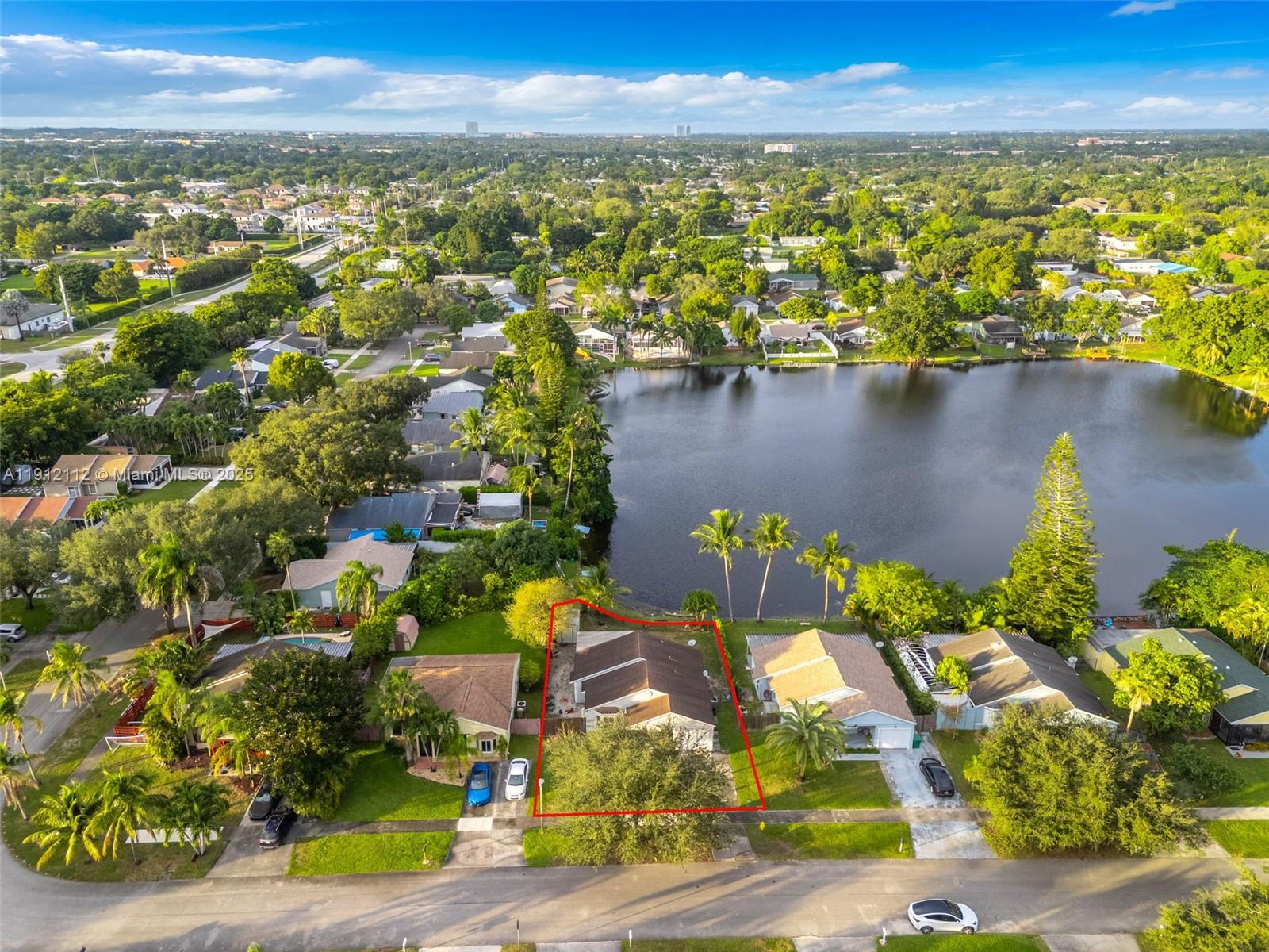 SUMMER LAKE - Residential