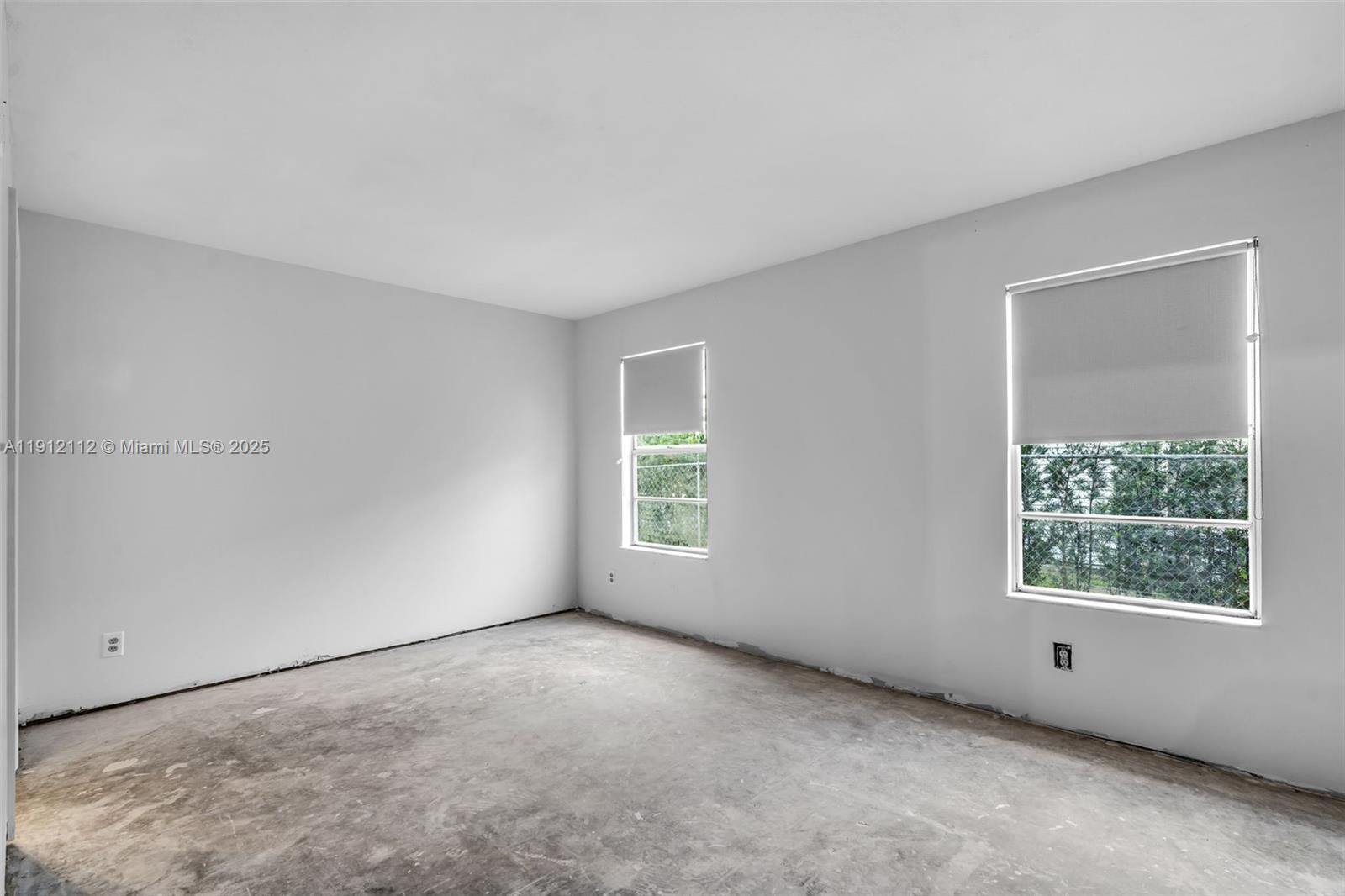 SUMMER LAKE - Residential