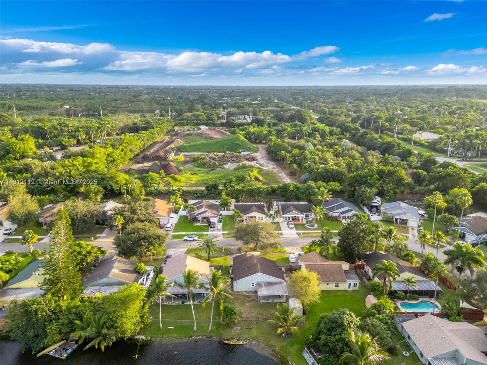 SUMMER LAKE - Residential