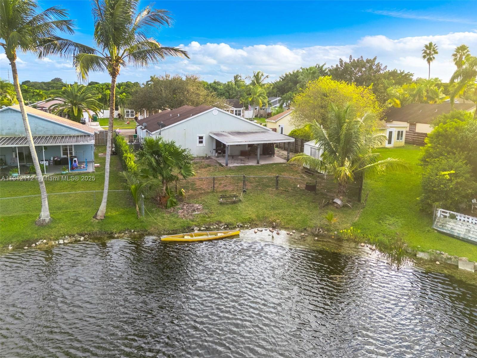SUMMER LAKE - Residential