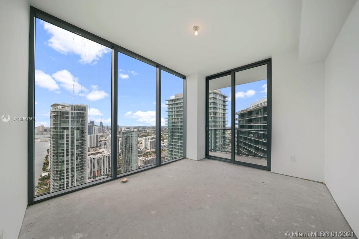 ONE PARAISO - Residential