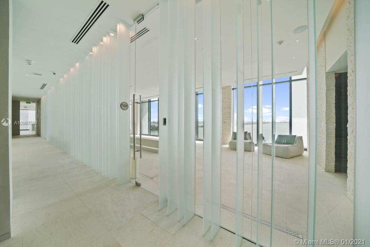 ONE PARAISO - Residential