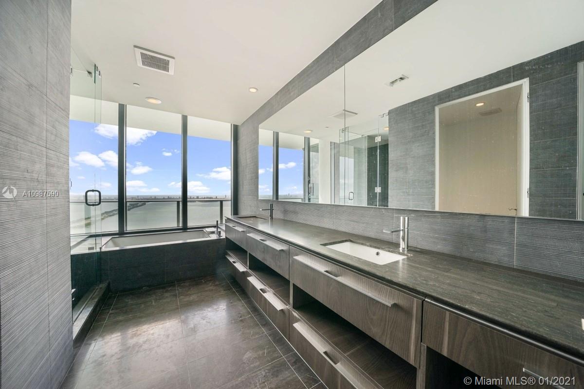 ONE PARAISO - Residential