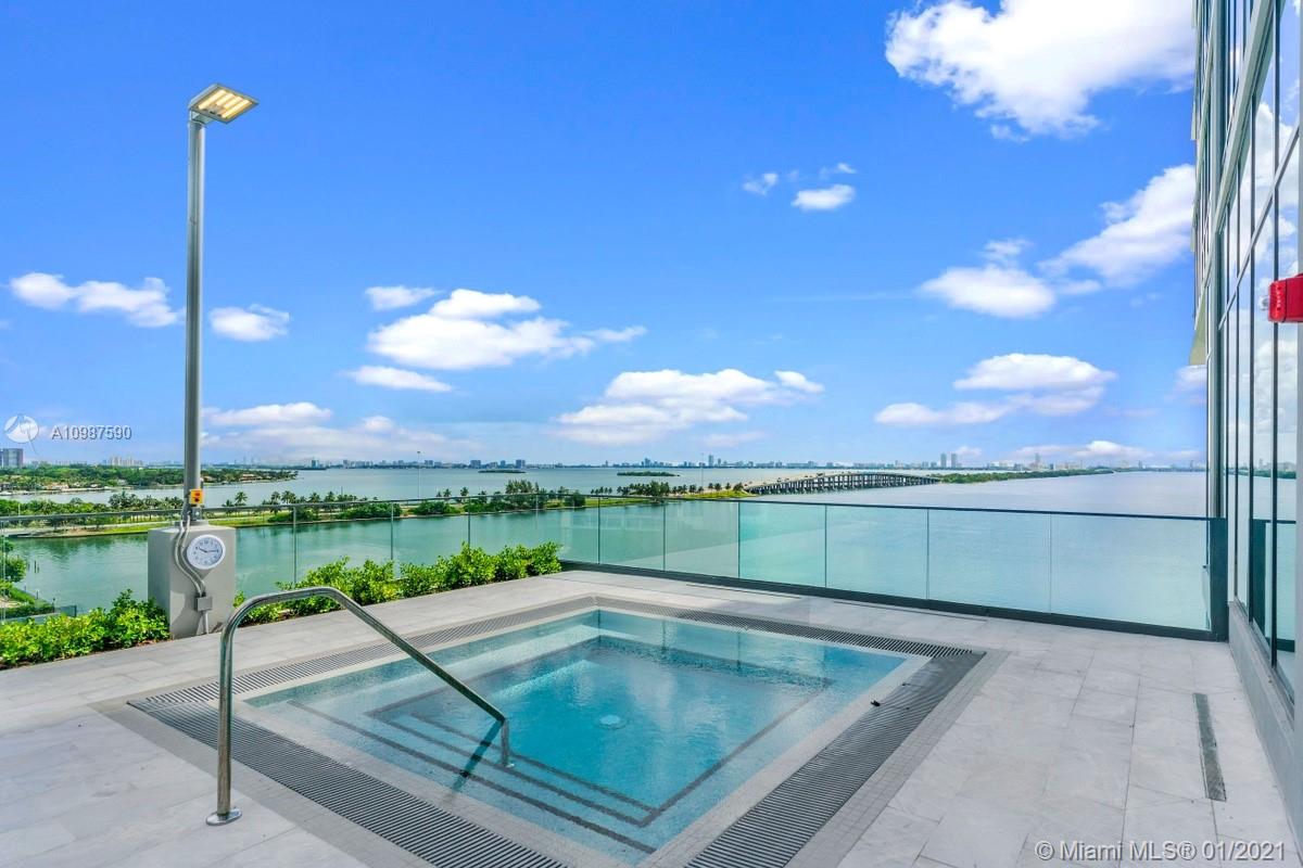 ONE PARAISO - Residential