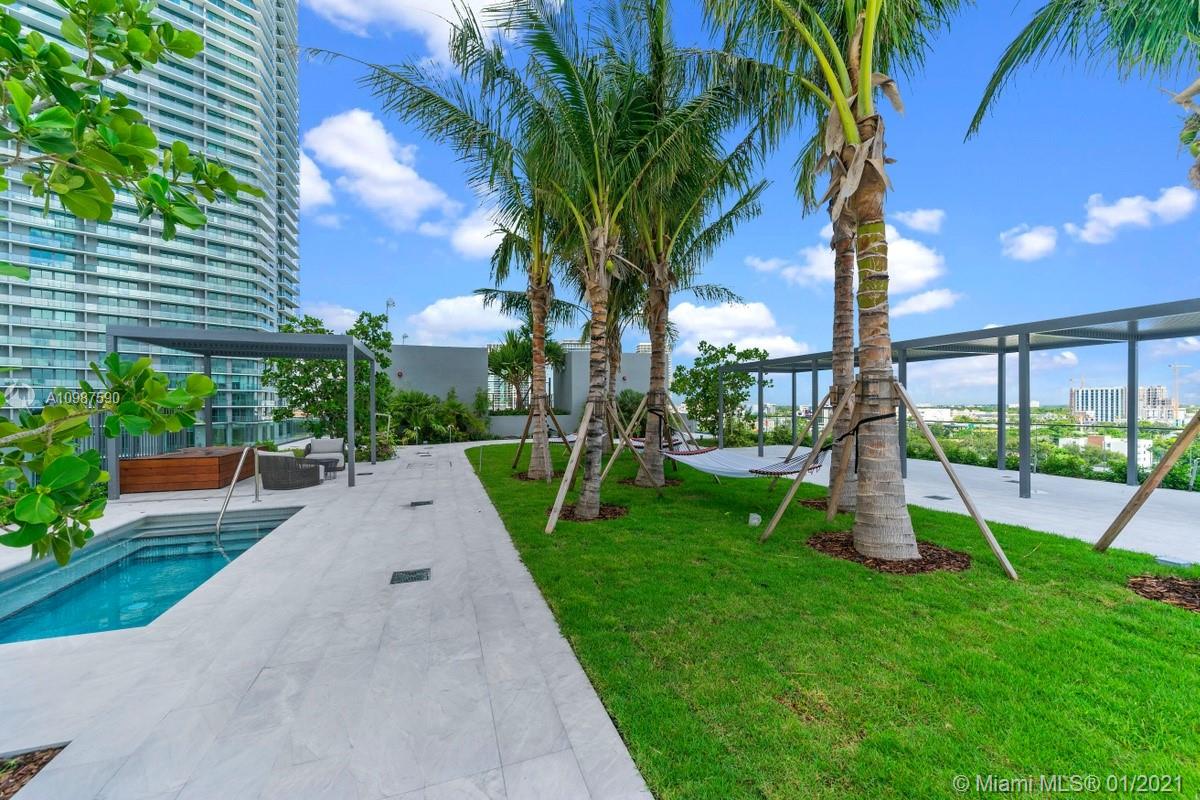 ONE PARAISO - Residential