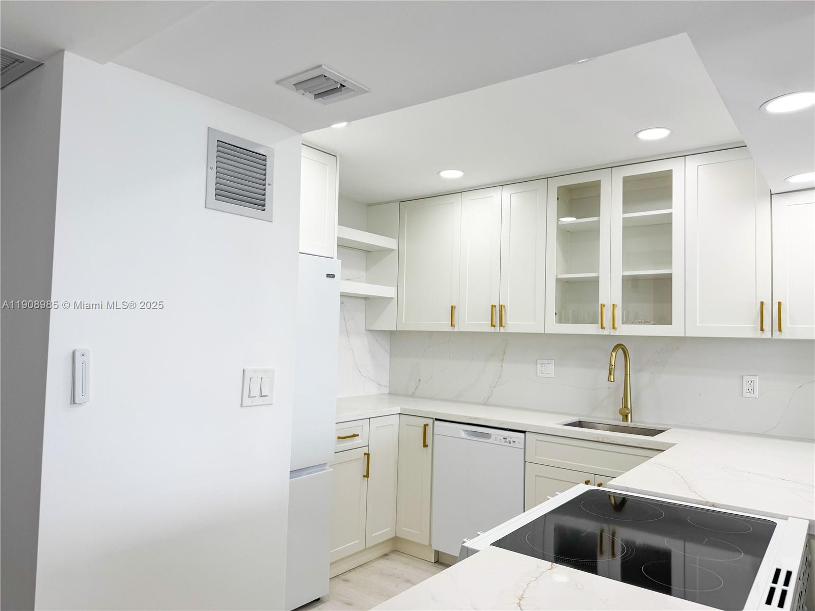 PARKER TOWER CONDO - Residential Lease