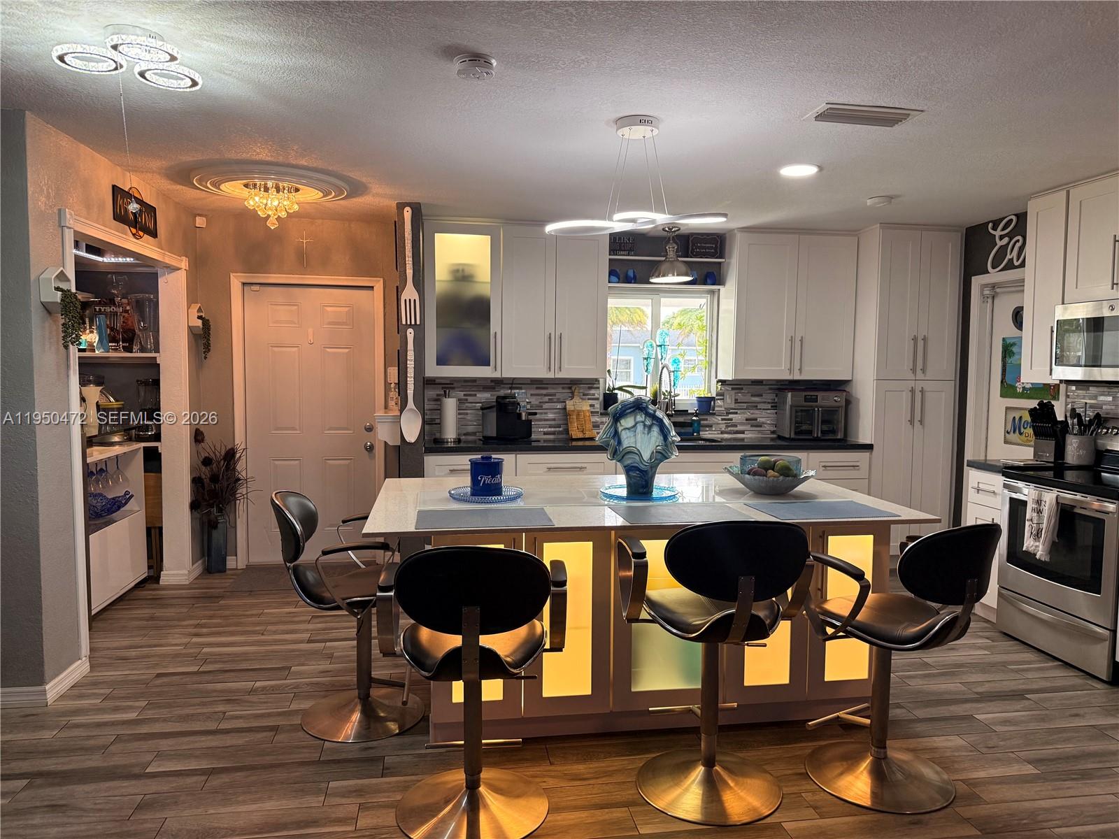 PINE MANOR PART ONE - Residential