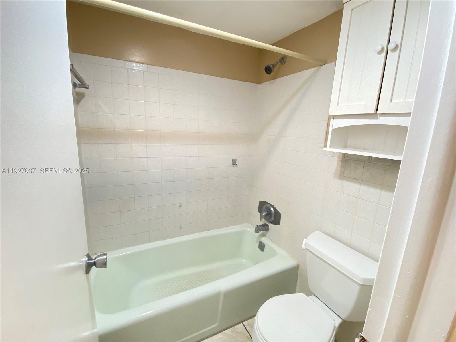 MARINER IV CONDO - Residential Lease