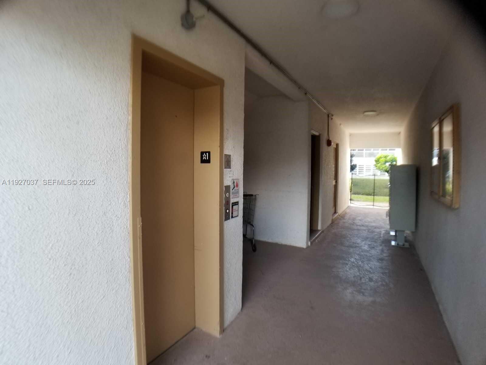 MARINER IV CONDO - Residential Lease