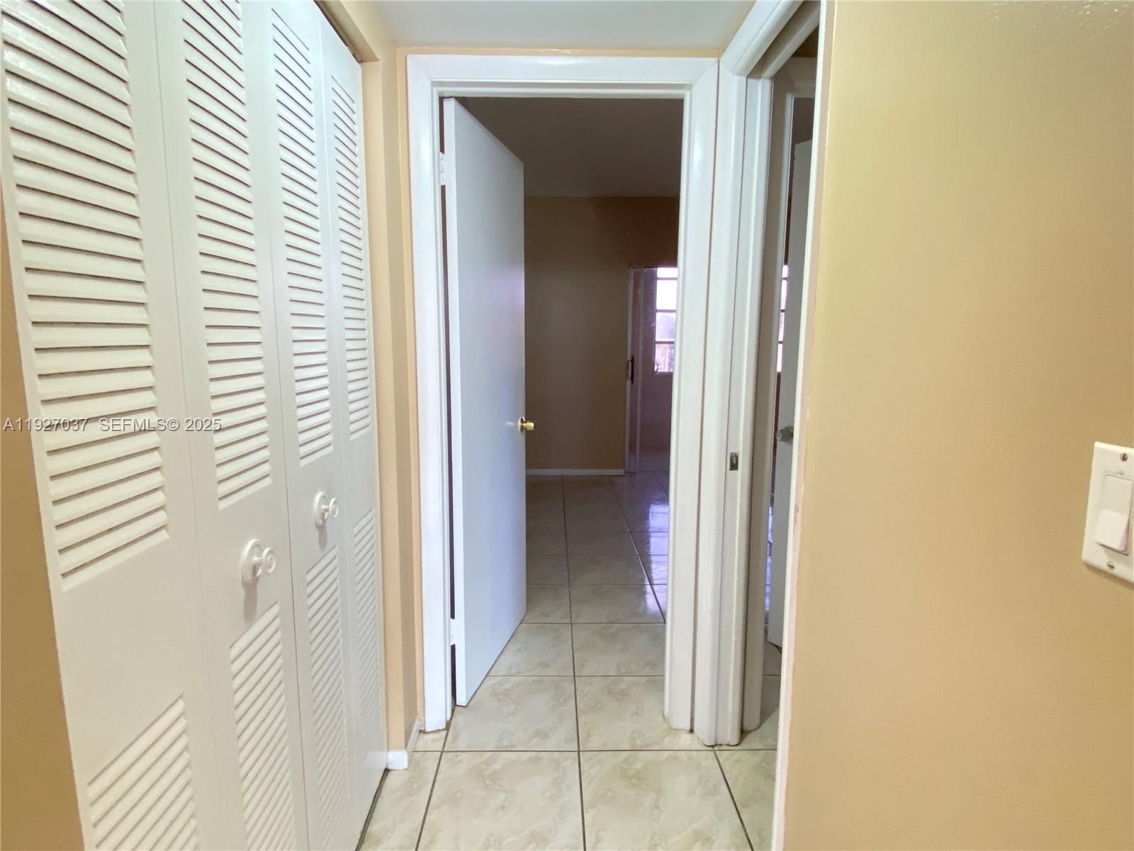 MARINER IV CONDO - Residential Lease