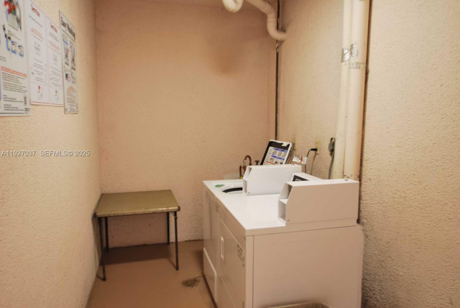 MARINER IV CONDO - Residential Lease