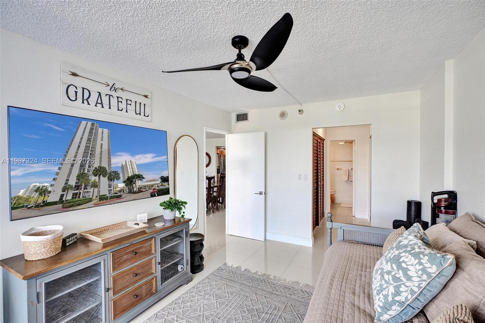 WATERVIEW CONDO - Residential Lease