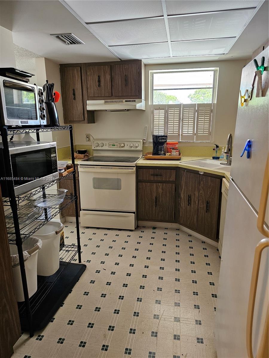 18081 SE Country Club Dr 248